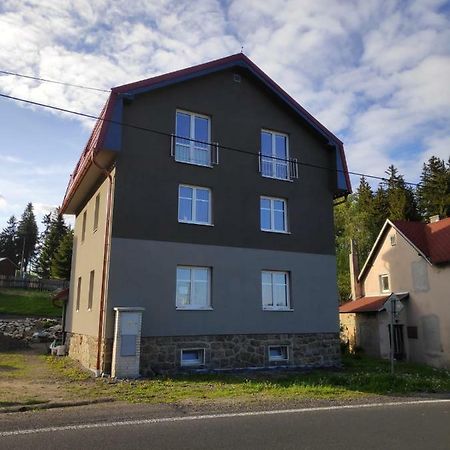 Apartman Raketa Pernink Bagian luar foto